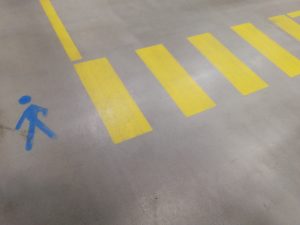 Pubblidea Pisa_ Adesivi calpestabili per segnaletica aziendale